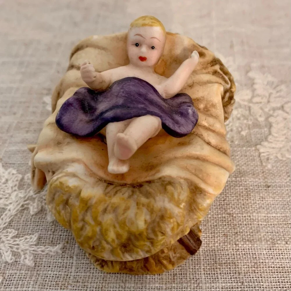 Nativity Baby Jesus Replacement Figurine Beautiful Vintage Hand Painted